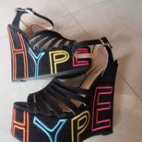 NEW black suede strappy platform wedges - Picture 3 of 3